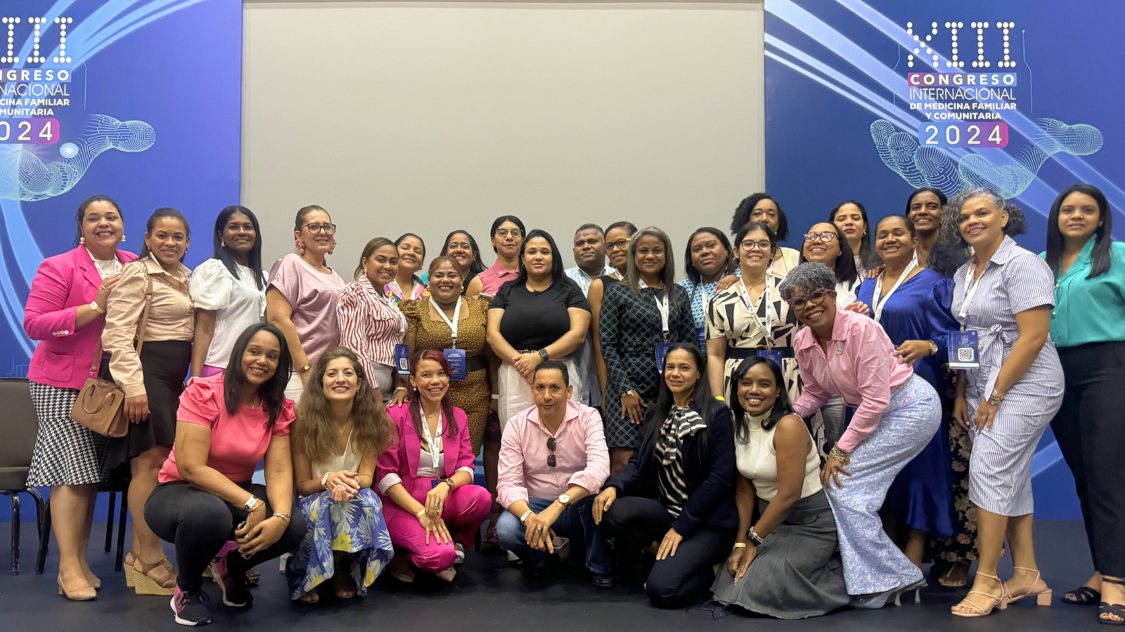 Group photo at the XIII Congreso Internacional de Medicina Familiar y Comunitaria with primary care providers interested in starting CRC screenings programs at their respective institutions.